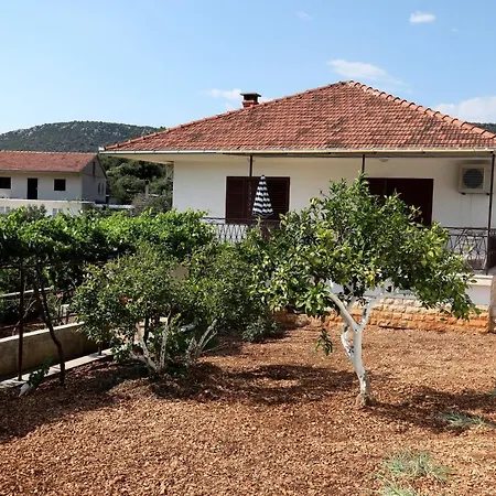 With Parking Space Vinisce, Trogir - 4276 アパート *