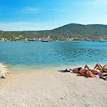 Apartament With Parking Space Vinisce, Trogir - 4276 *