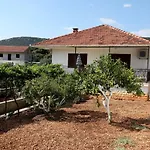 With Parking Space Vinisce, Trogir - 4276 Apartament *
