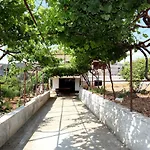 Apartament With Parking Space Vinisce, Trogir - 4276 Vinišće